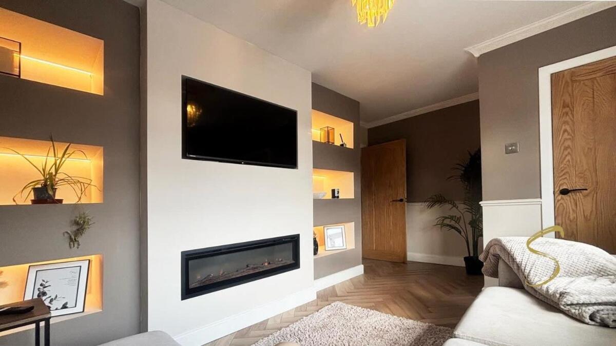 Stylish 2Bed - Manchester - Free Parking Hyde Dış mekan fotoğraf