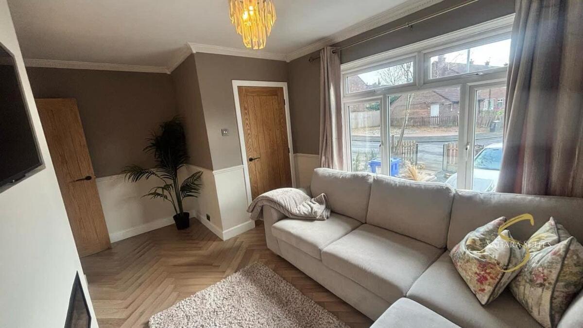 Stylish 2Bed - Manchester - Free Parking Hyde Dış mekan fotoğraf