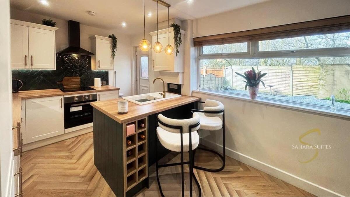 Stylish 2Bed - Manchester - Free Parking Hyde Dış mekan fotoğraf